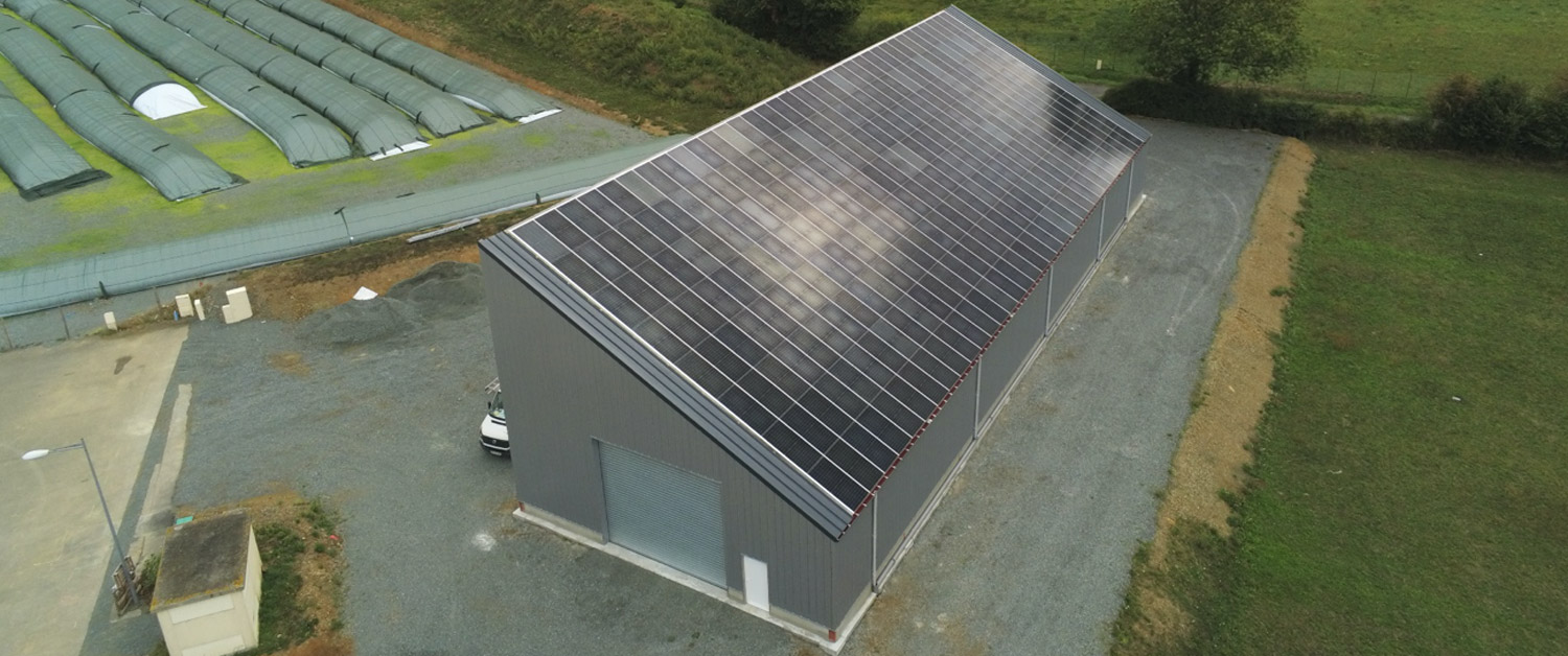 Construction d'un btiment agricole avec panneaux photovoltaques